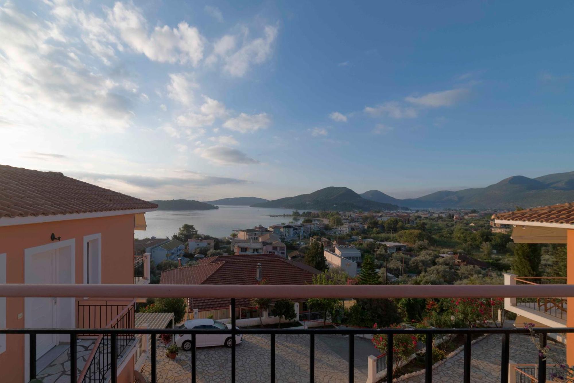 San Lazzaro Lejlighedshotel Nydri  Eksteriør billede