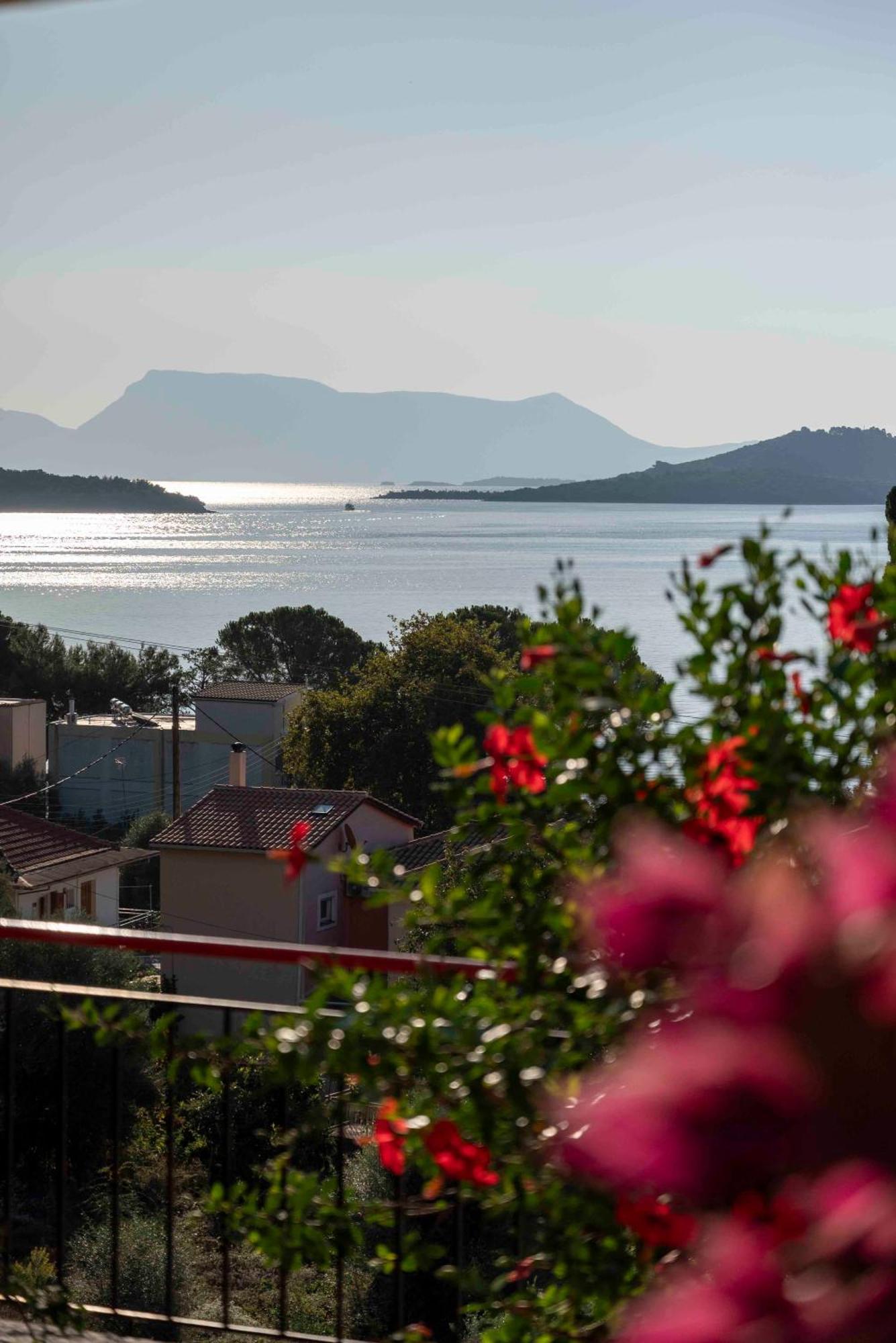 San Lazzaro Lejlighedshotel Nydri  Eksteriør billede