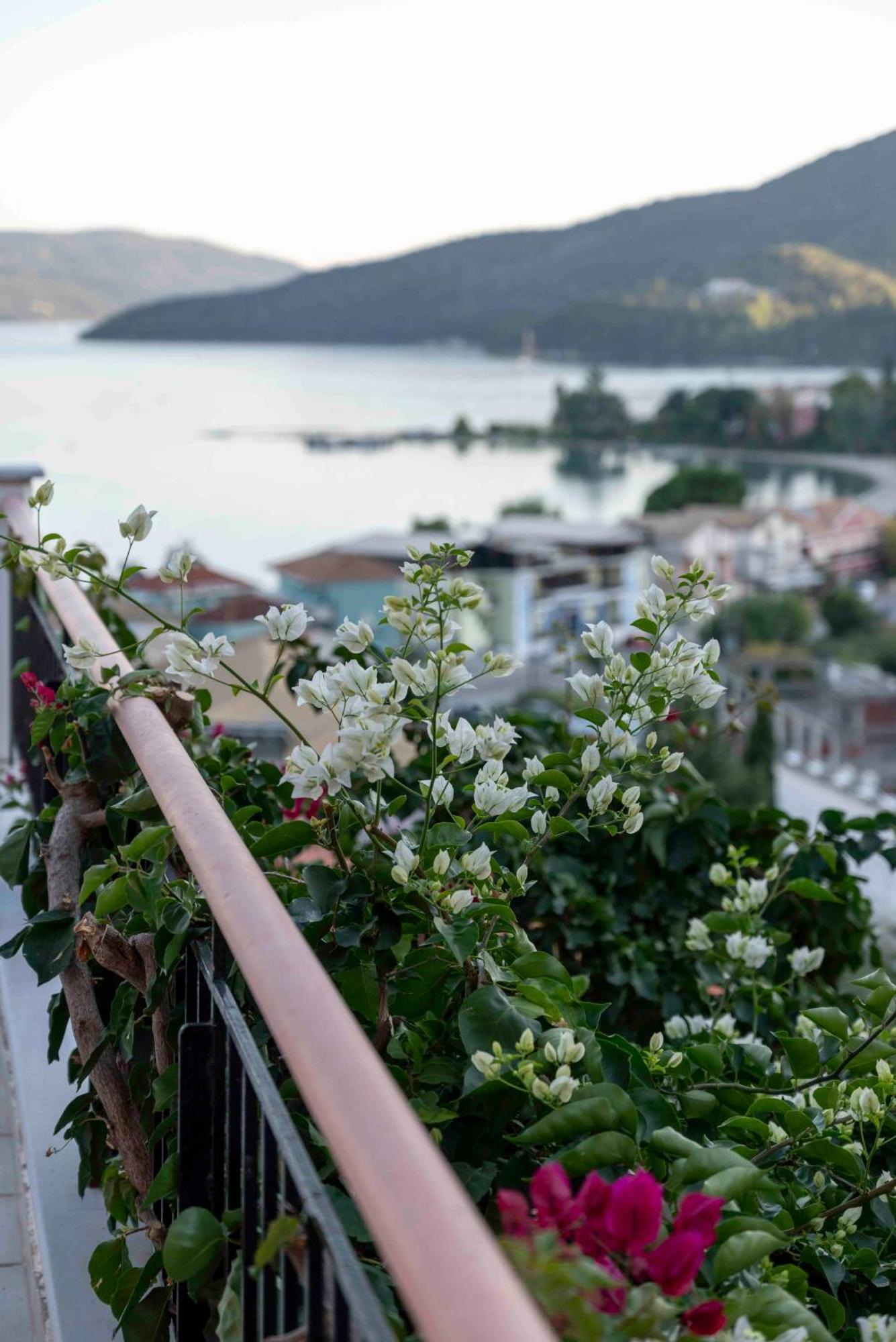 San Lazzaro Lejlighedshotel Nydri  Eksteriør billede