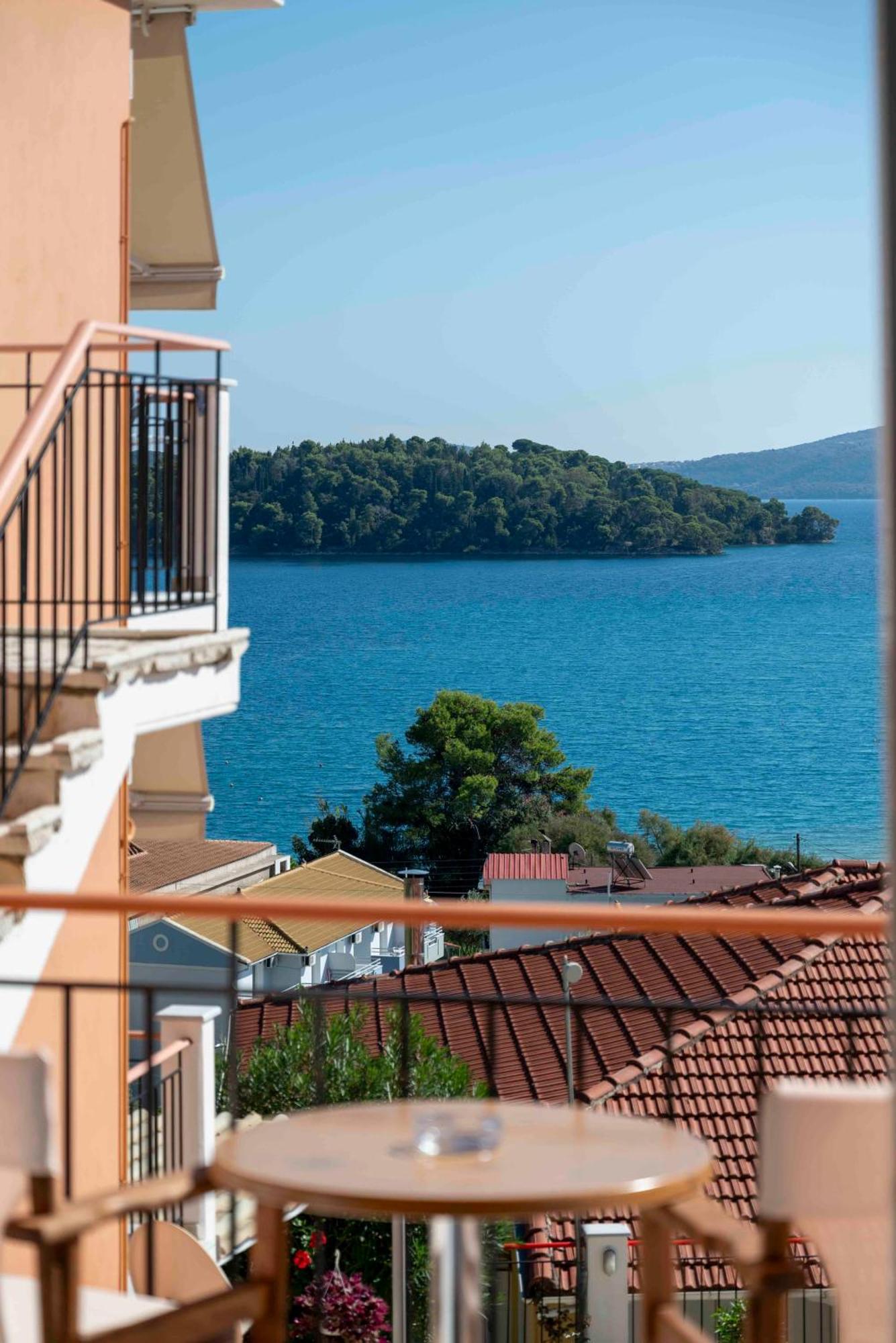 San Lazzaro Lejlighedshotel Nydri  Eksteriør billede