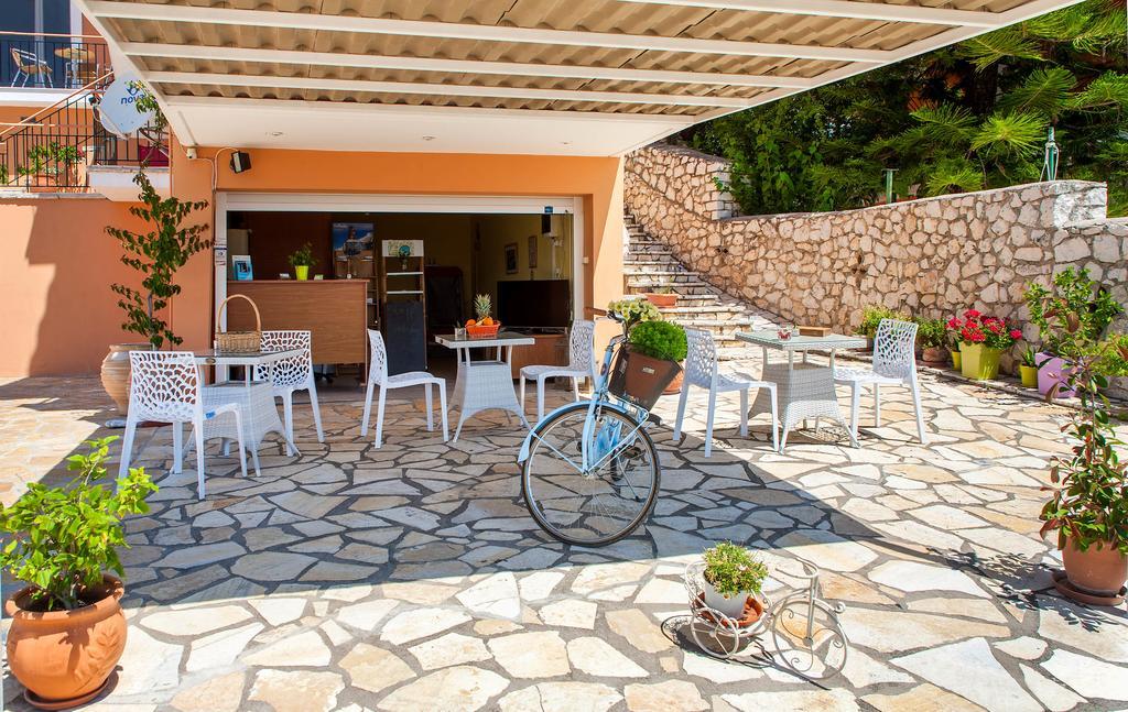 San Lazzaro Lejlighedshotel Nydri  Eksteriør billede